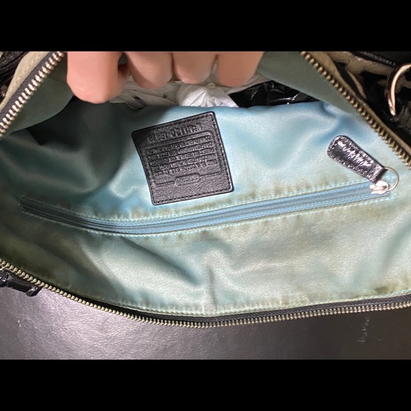 Coach Poppy Tote - Picture 4 of 6